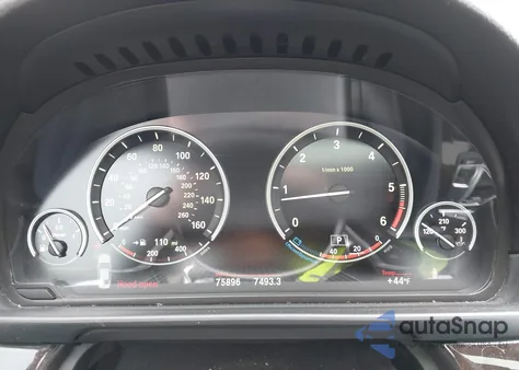 2014 BMW 535D из США, поврежденный, VIN WBAXA5C55ED001772